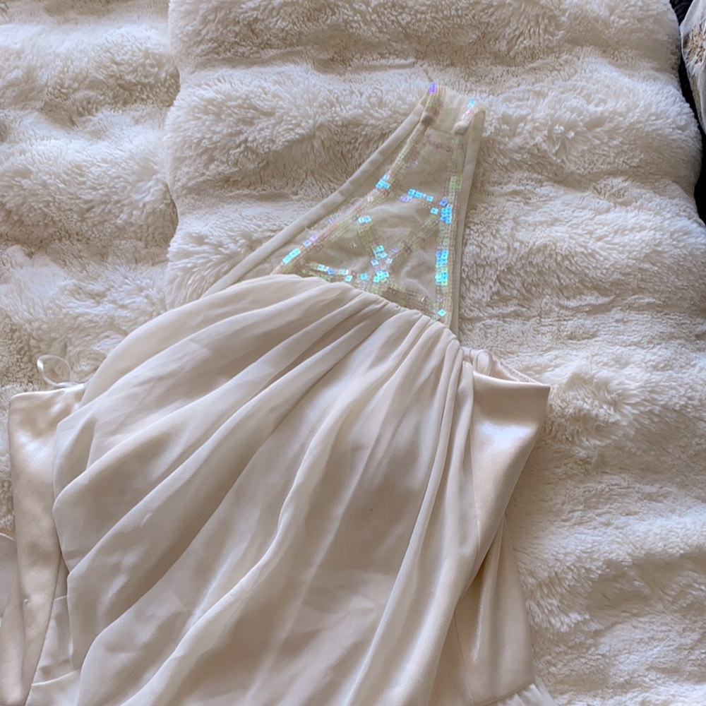 betsy & adam cream evening gown